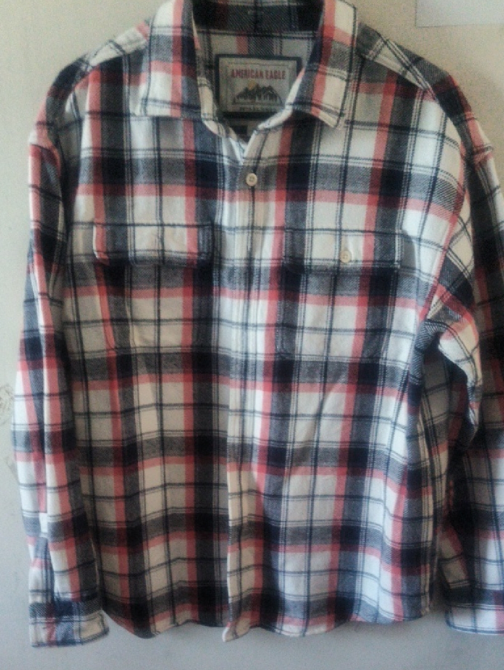 American Eagle Outfitters Men's White, Navy & Red Plaid Button-Down Shirt